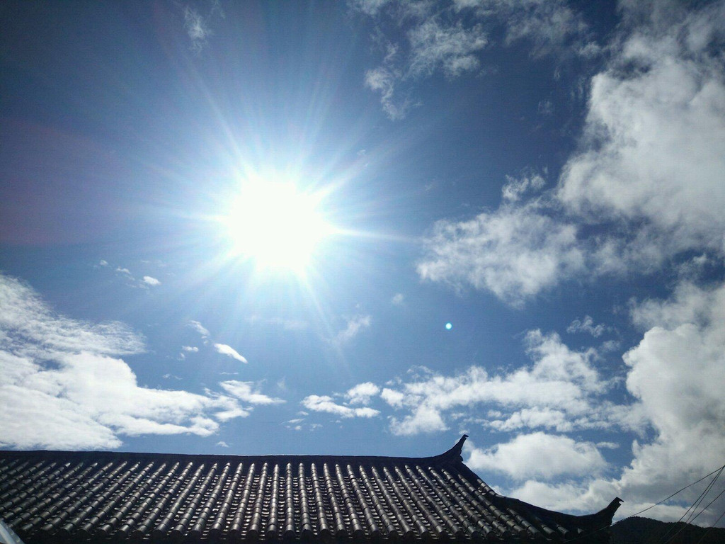               太阳高照,晴空万里