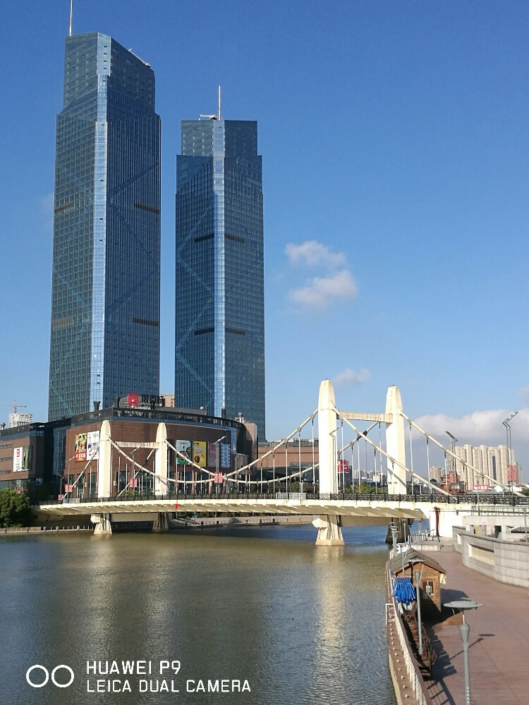            大气的双子塔,是湖州