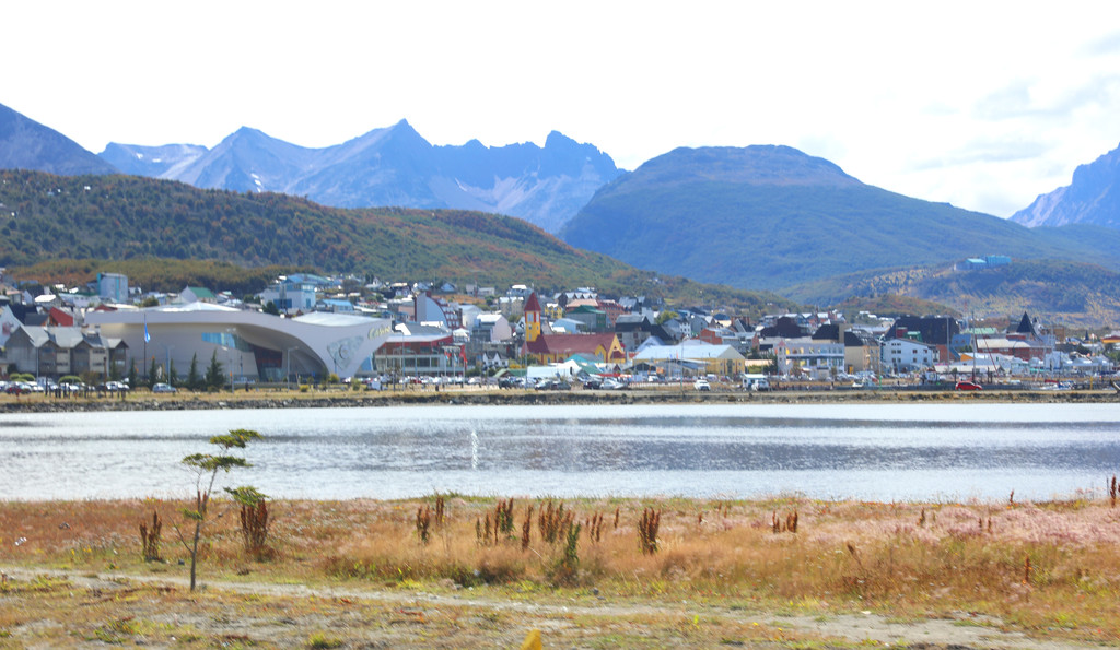 火地島烏斯懷亞