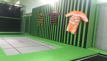 红砖空气工厂蹦床馆