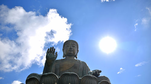 香港大屿山一日游 大澳渔村深度纯玩搭昂坪360缆车 天坛大佛 大澳水乡渔村 线路推荐 携程玩乐